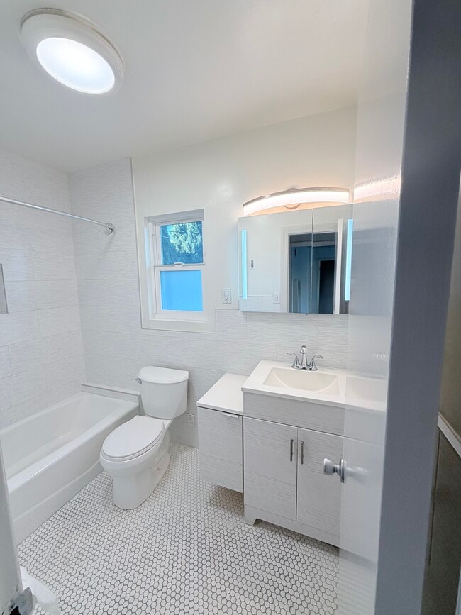 Building Photo - 5707 Virginia Ave