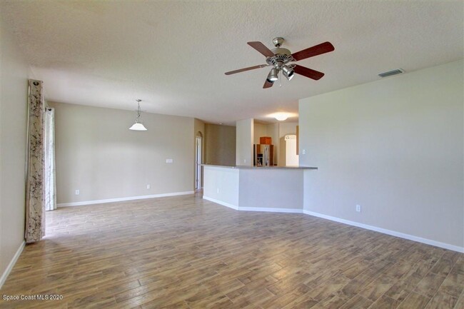 Building Photo - 1233 Bolle Cir