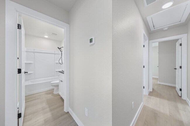 Building Photo - Brand New, Modern, and Ready for You in Temple, TX!