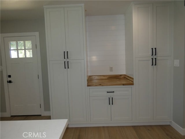 Building Photo - 1351 Kevin