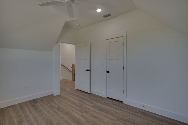 Building Photo - 108 Cardinal Wds