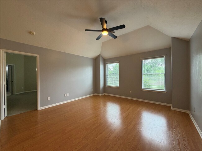 Building Photo - 1113 Shadowbend