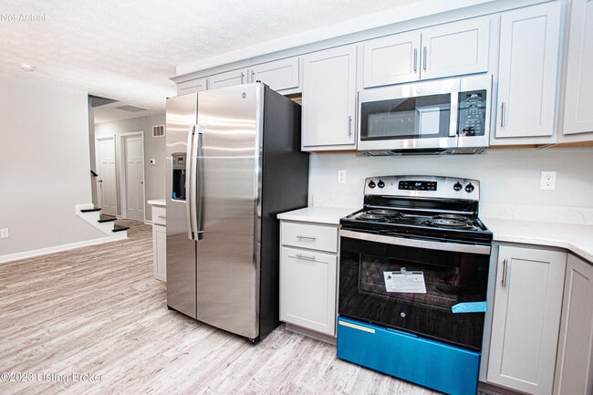 Building Photo - 500 Eagle Pointe Dr