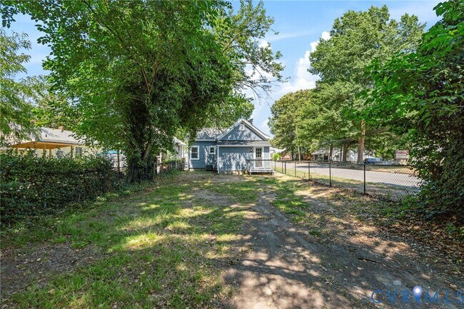 Building Photo - 238 E 36th St
