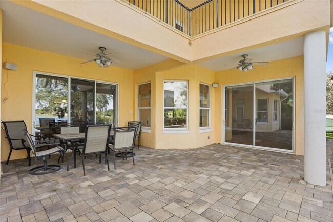 Building Photo - 5554 Palm Lake Cir