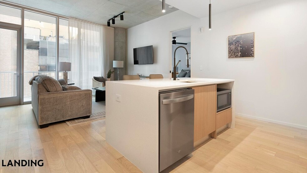 Building Photo - 143 E Commerce St