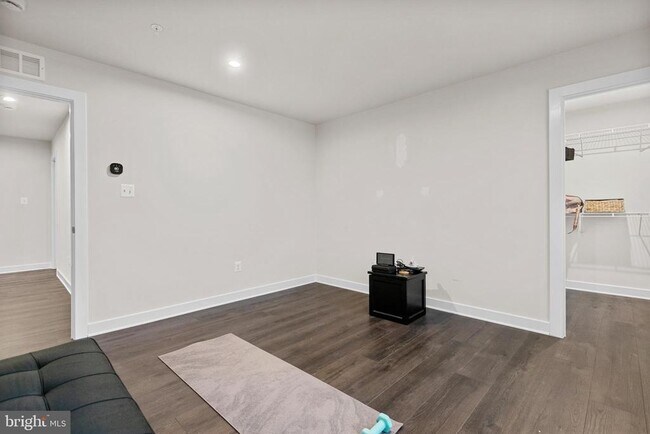 Building Photo - 12105 Empire Ln