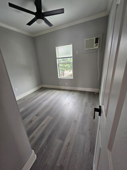 Building Photo - 3522 Beauchamp St