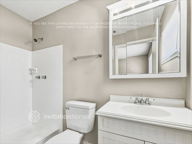Building Photo - 4205 Gray Squirrel Ln