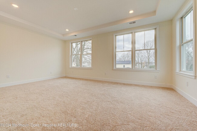 Building Photo - 8 Raritan Ave