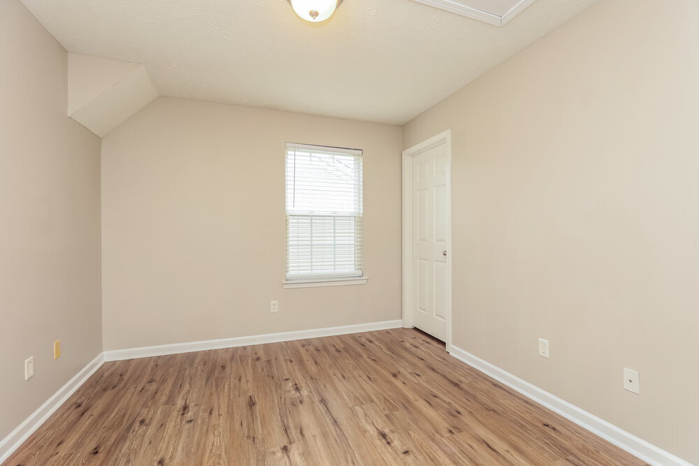 Building Photo - 174 Howard Woody Dr