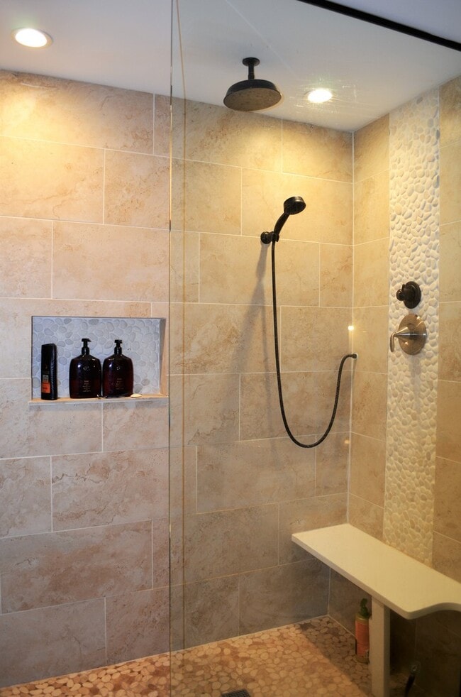 Building Photo - 1285 Wyndham Ln