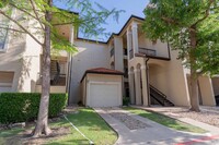 Building Photo - Gorgeous 2/BR 2/BA Single-Family Home in A...