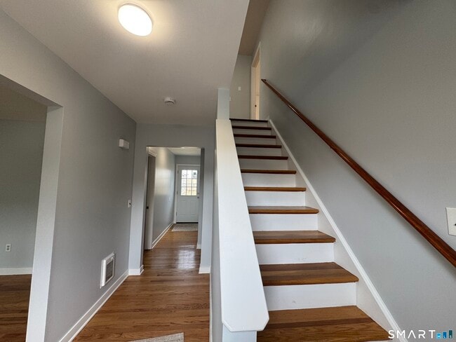 Building Photo - 43 Brooklawn Ave