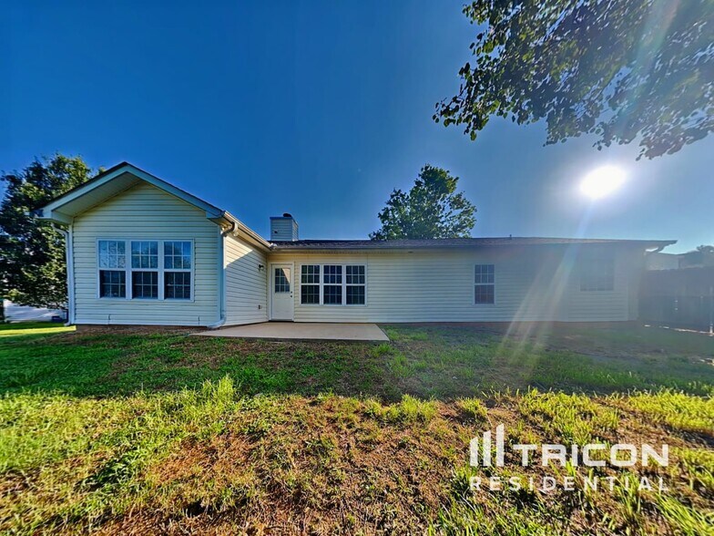 Building Photo - 2725 Archer Way