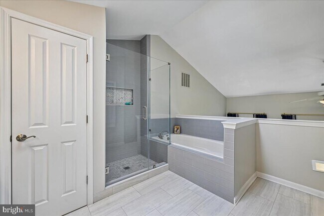 Building Photo - 4663 Kirkland Pl