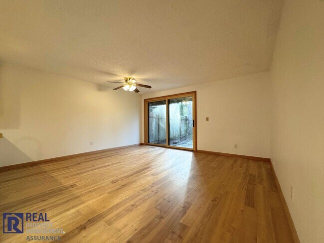 Building Photo - Updated 3-Bed Duplex Offering Space, Style & Convenience!!