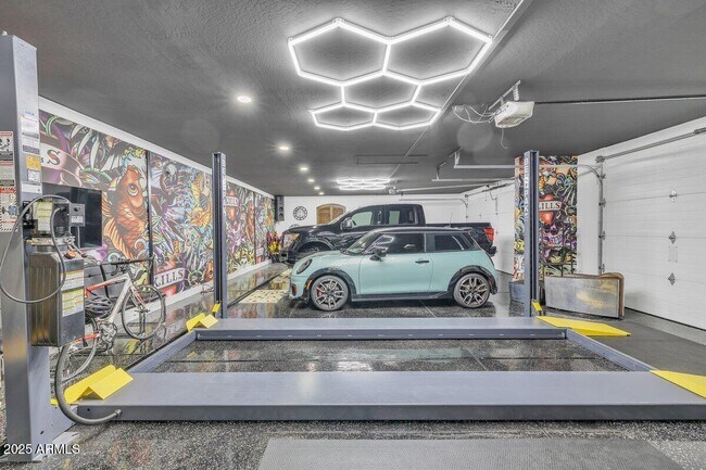 Building Photo - 3452 E Jaeger Cir