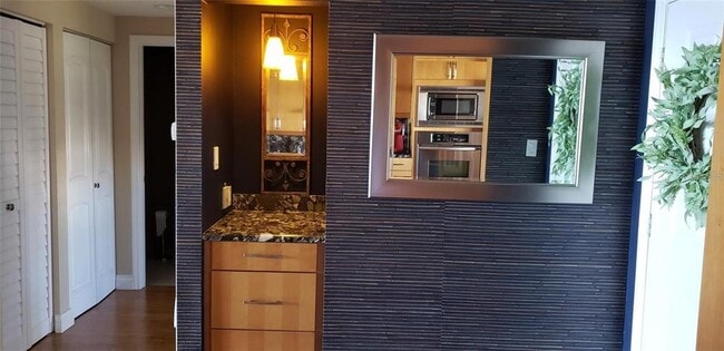 Building Photo - 7892 Sailboat Key Blvd S