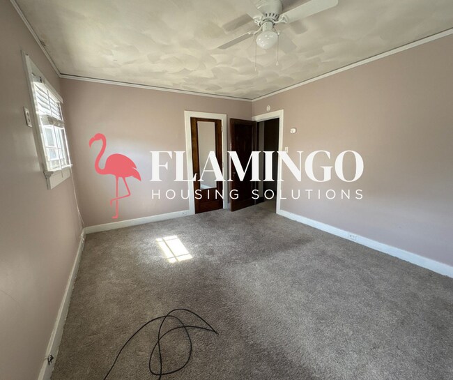 Building Photo - “Massive 8-Bedroom Home in Dayton – Rare Multi-Level Living Space”