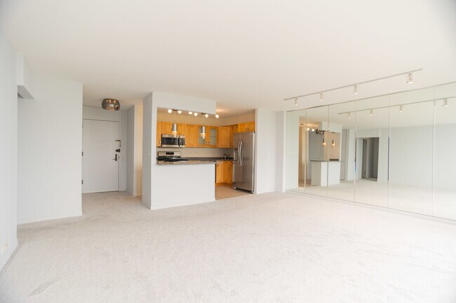 Building Photo - 2800 N Lake Shore Dr