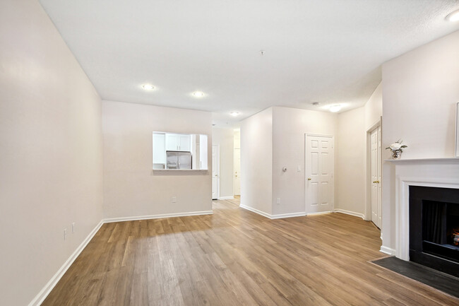 Dining area - 1712 Lake Shore Crest Dr