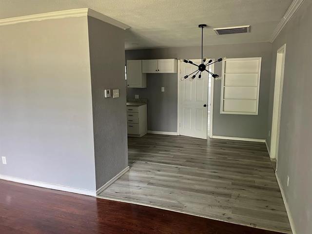 Building Photo - 2836 Modree Ave
