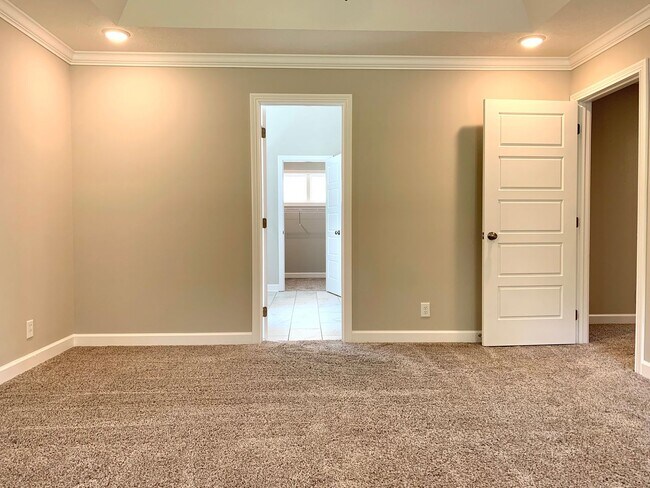 Building Photo - 1247 Highgrove Ln