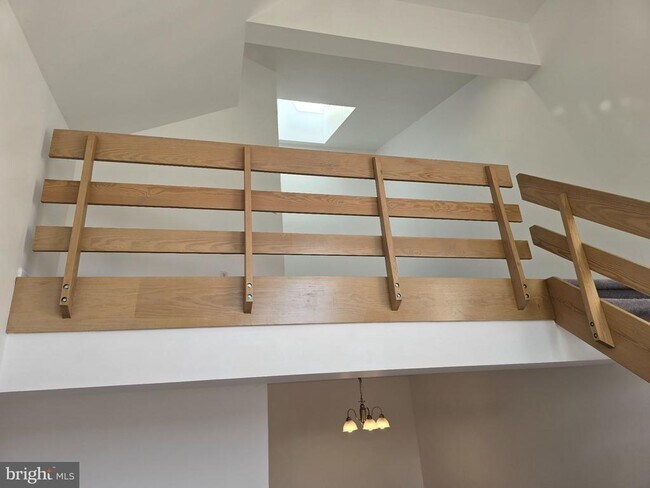 Building Photo - 306 Cherrington Dr