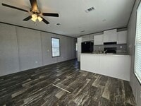 Building Photo - 1042 Myakka Dr