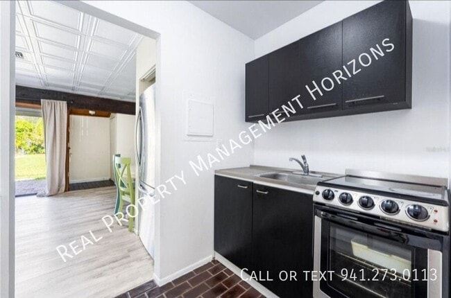 Building Photo - 3523 Longmeadow