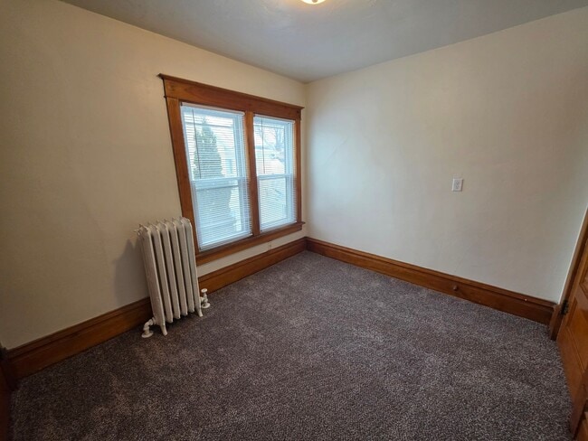 Building Photo - 1350 Winnebago Ave