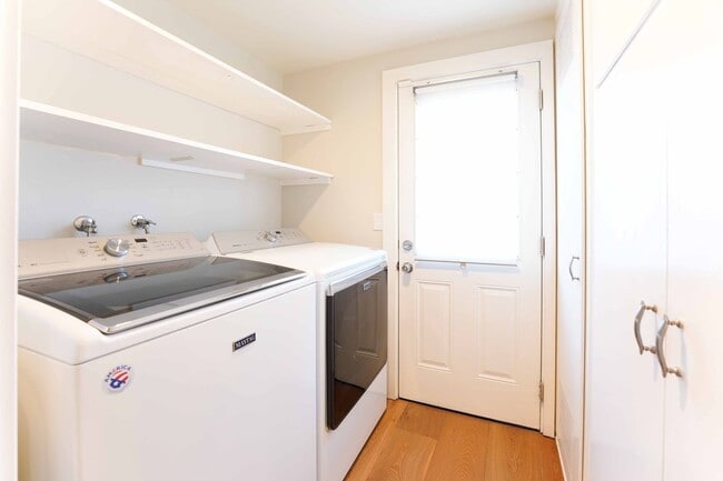Building Photo - !! DESIRABLE 3 BEDROOM 3 BATHROOM LOCATED IN BEAUTIFUL RANCHO PALOS VERDES !!