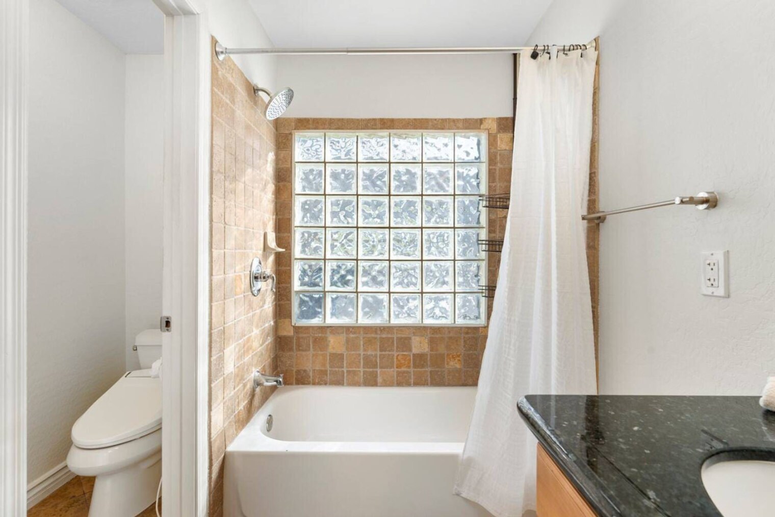 Building Photo - 14615 N 22nd Ln