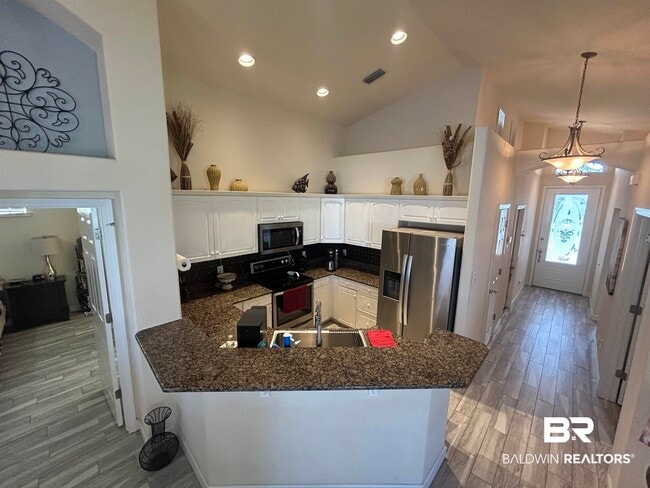 Building Photo - 25343 Windward Lakes Ave
