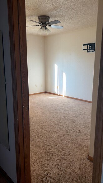 Building Photo - 1402 5th Ave