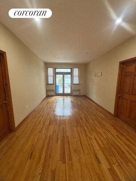 Building Photo - 501 Midwood St