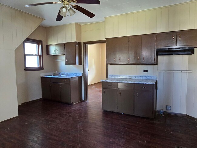 Building Photo - 3bed/1Bath