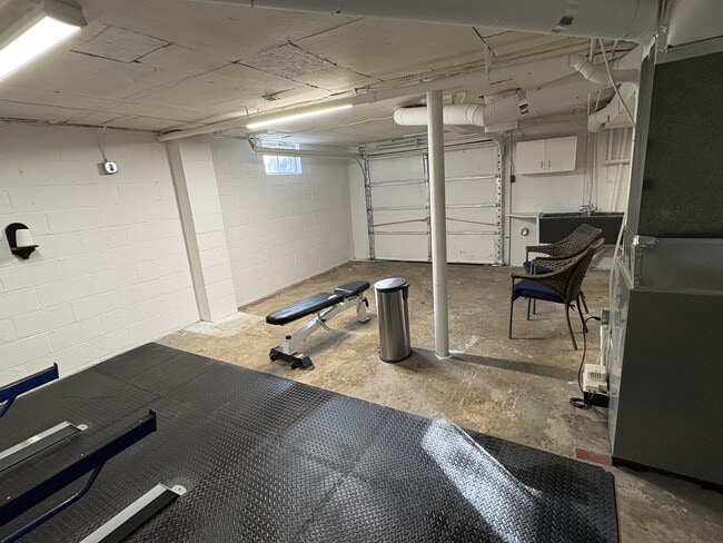 Building Photo - 22 Savannah St