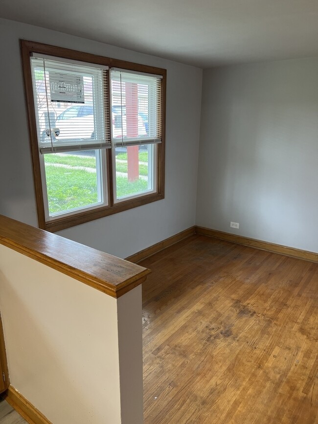Building Photo - 4148 W 87th St