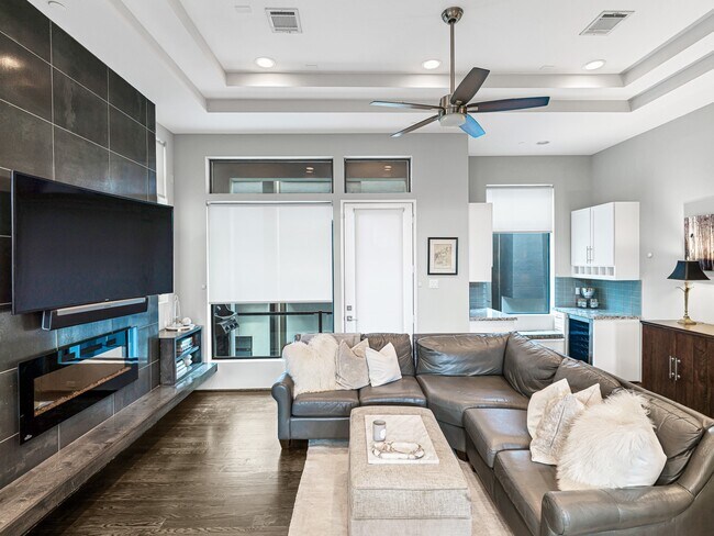 Building Photo - 1520 Malone St