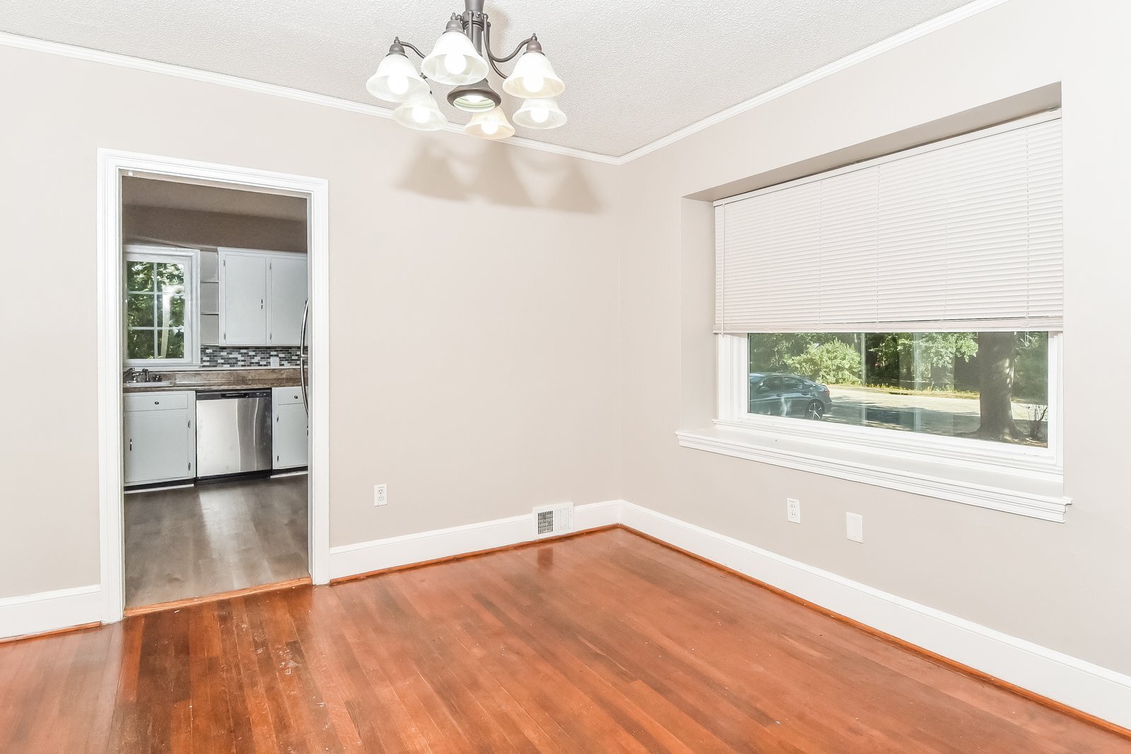 Building Photo - 123 Hendrix St