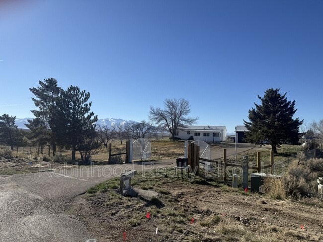 Building Photo - 300 Rustic Dr