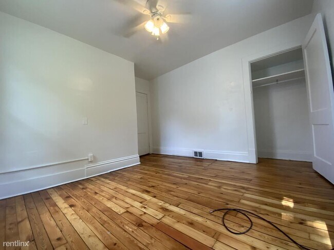 Building Photo - 6 br, 1.5 bath House - 144 Linnview Avenue
