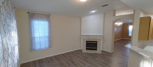 Building Photo - 10542 Castlebar Glen Dr S