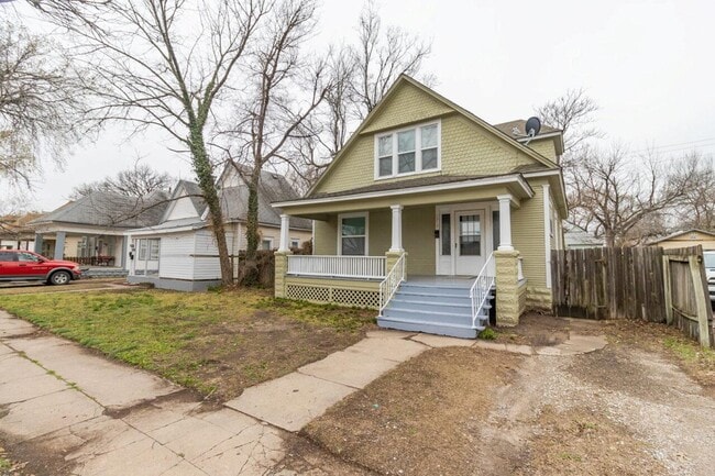 Building Photo - 1219 S Main St