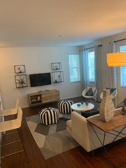 Interior Photo - The Seabourn