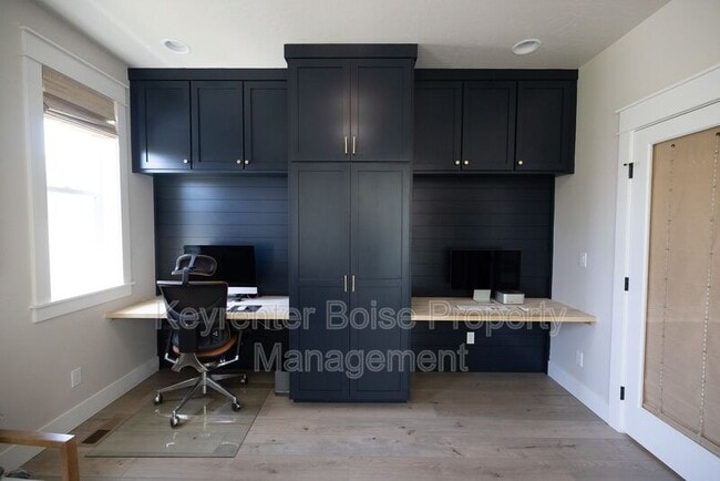 Building Photo - 11855 W Nuova Ct