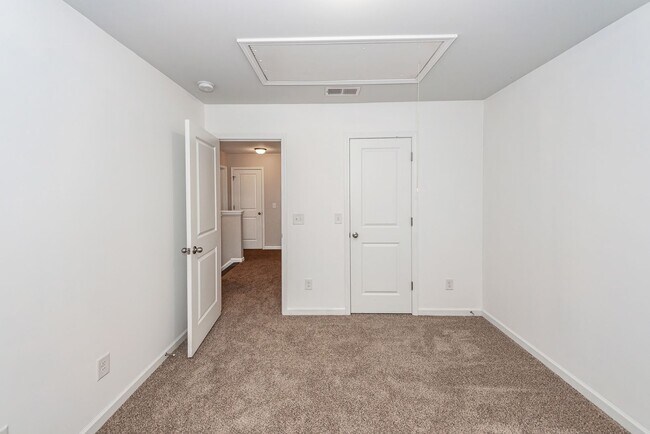 Building Photo - 3 Bedroom, 2.5 Bathroom Home in Hunters Bend - Ladson