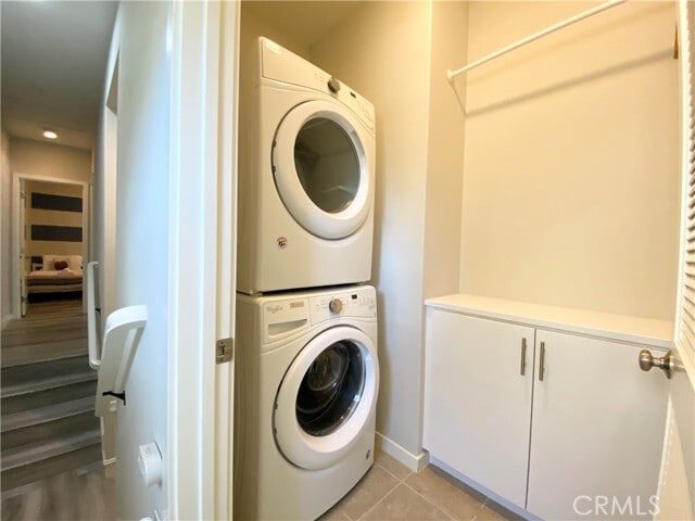 Building Photo - 57 Bronze Leaf